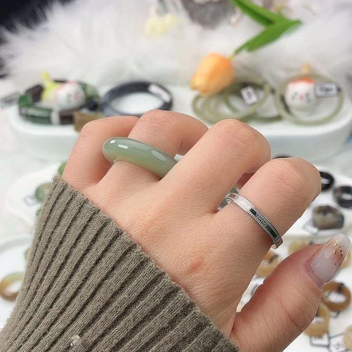 和田玉（糖玉）未镶嵌戒指S100奶蓝泥鳅背17.3