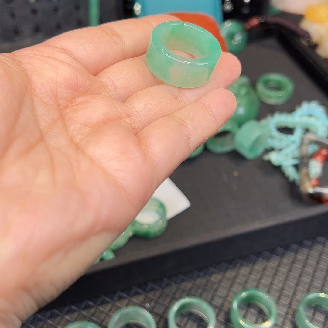 石英质玉未镶嵌天然非洲翠一物一拍天然玉石