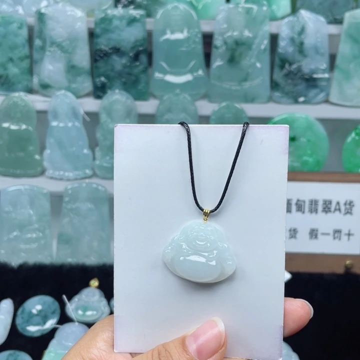 颈饰18K金镶嵌翡翠佛公