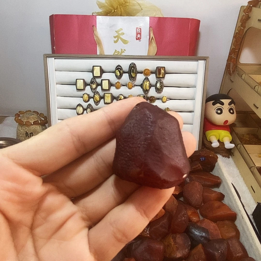 裸石琥珀未镶嵌金绞蜜