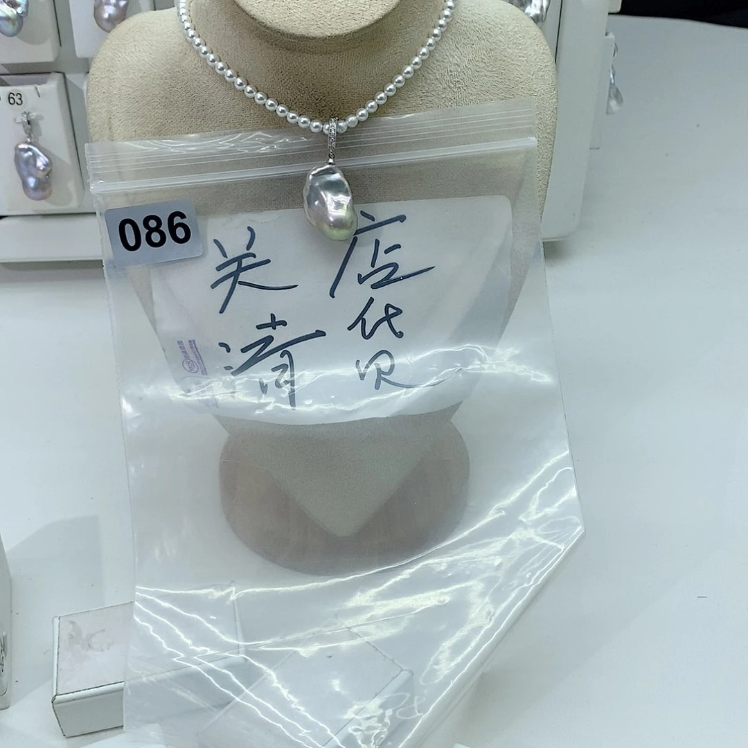 淡水珍珠颈饰合金