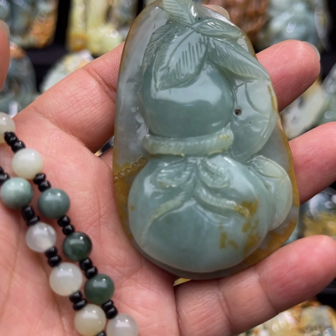 蛇纹石玉未镶嵌吊坠(赠链)