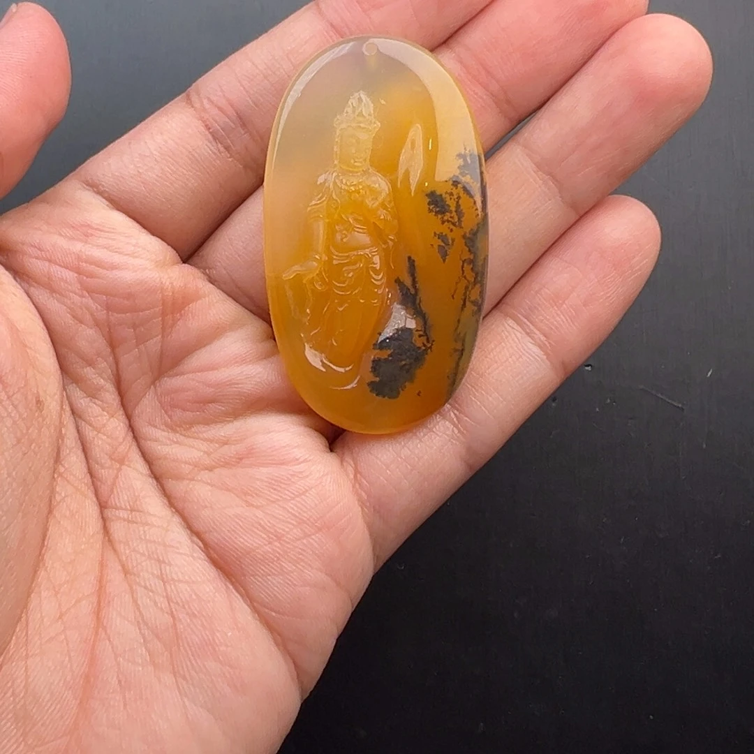 石英质玉（黄龙玉）未镶嵌颈饰