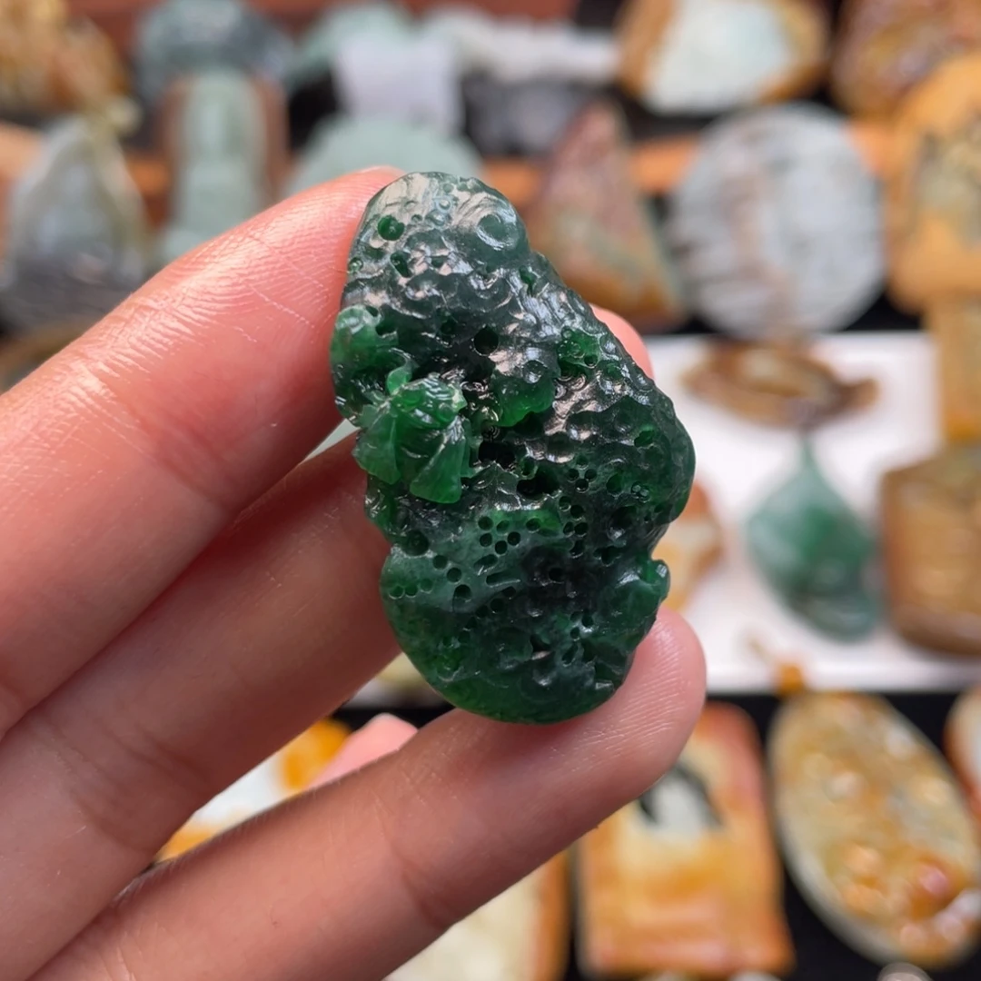 定制翡翠未镶嵌翡翠