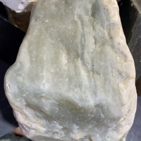 未镶嵌和田玉（糖玉）挂件