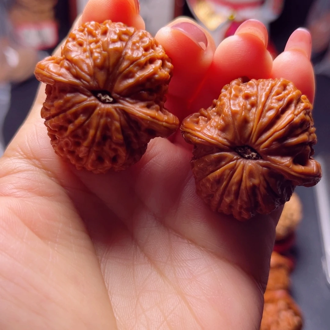 吊坠文玩核桃全品，货头，美底血麒麟