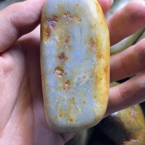 未镶嵌和田玉（糖玉）挂件