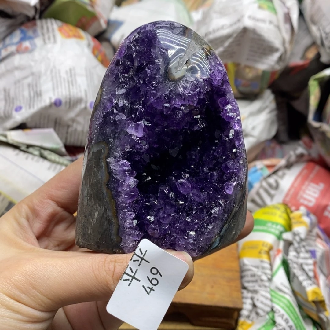 紫晶乌拉圭未镶嵌