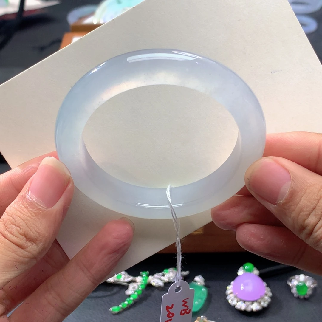 翡翠未镶嵌手镯正圈