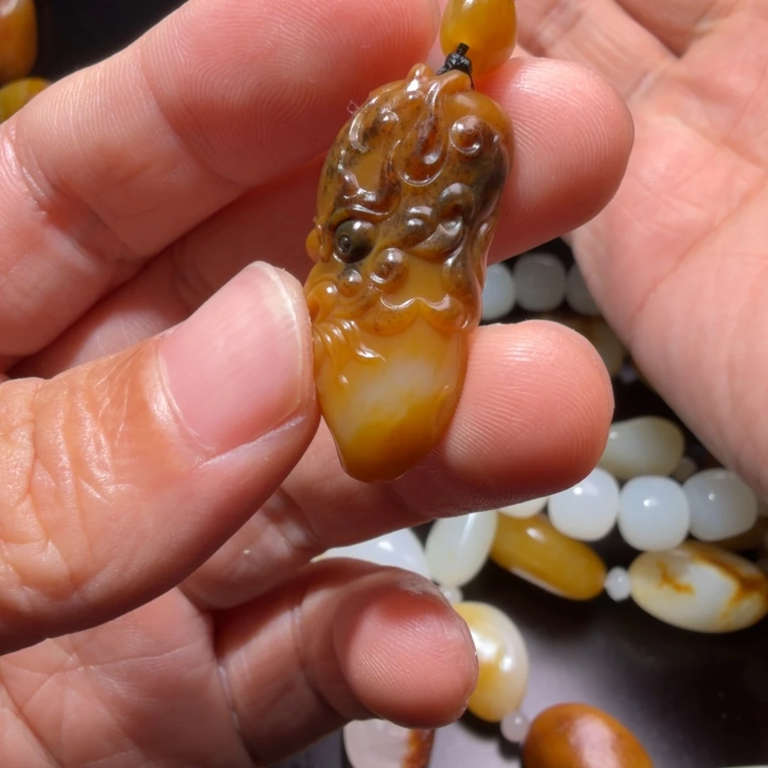 林***洲和田玉未镶嵌颈饰