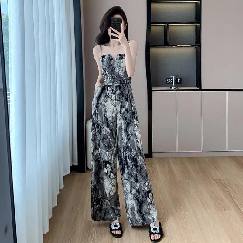 高级感别致显瘦吊带连衣裤女2025夏季小个子水墨画连身直筒阔腿裤