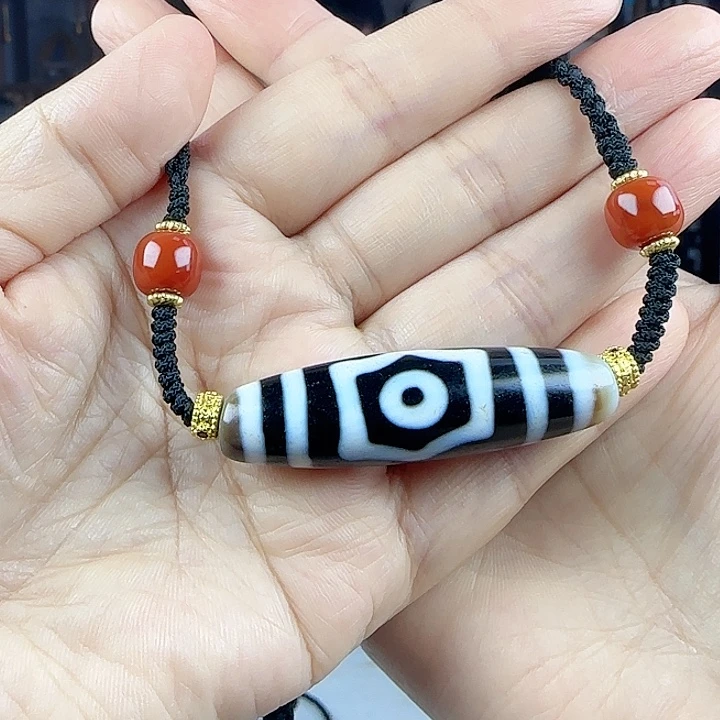 玛瑙/玉髓颈饰合金行运