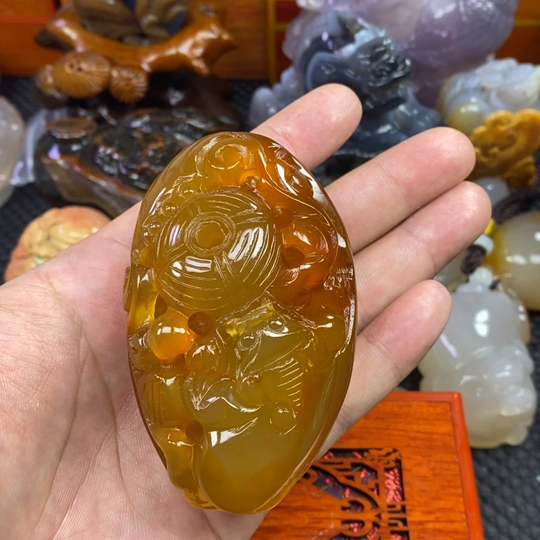 玛瑙/玉髓手把件未镶嵌可*