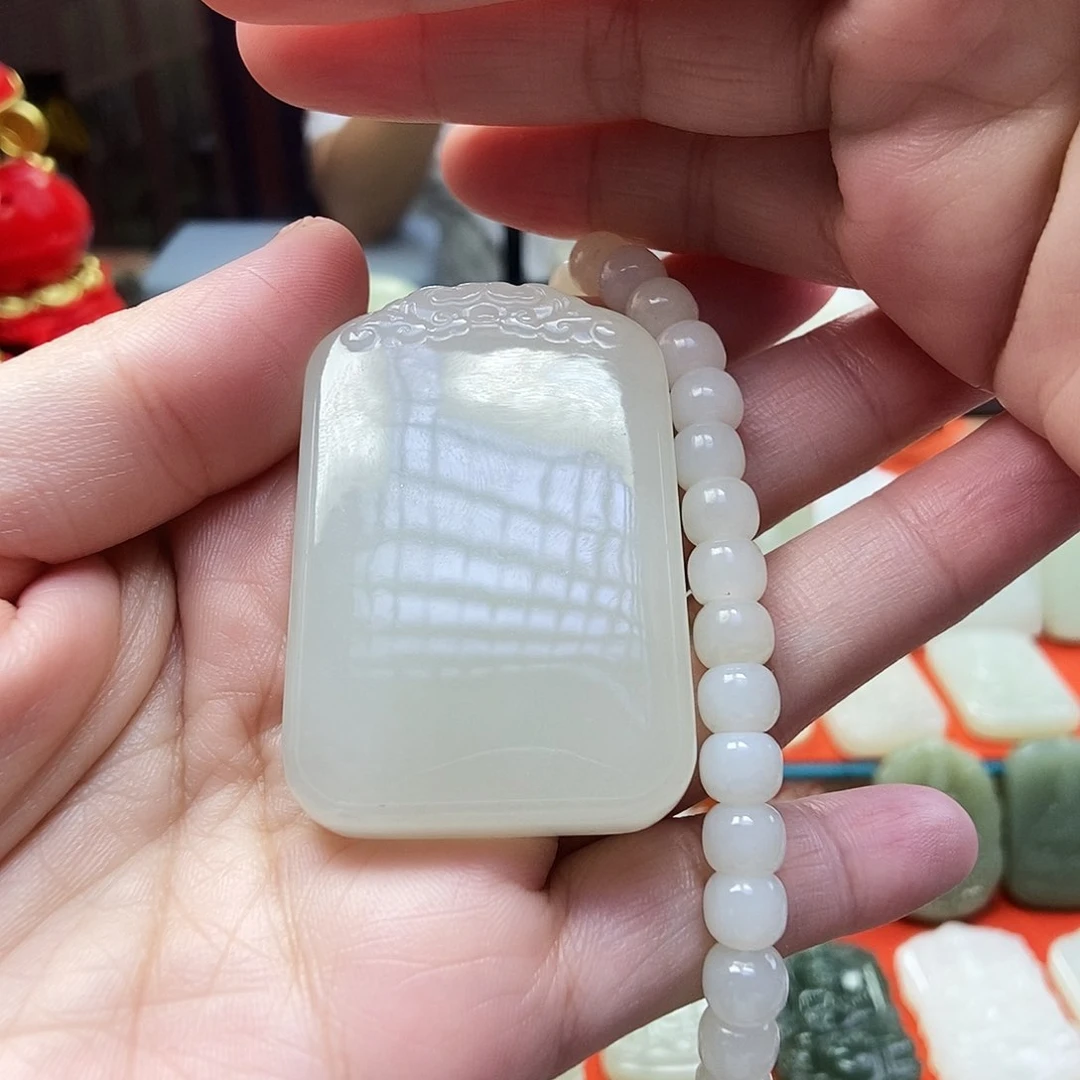颈饰未镶嵌和田玉浪****芦