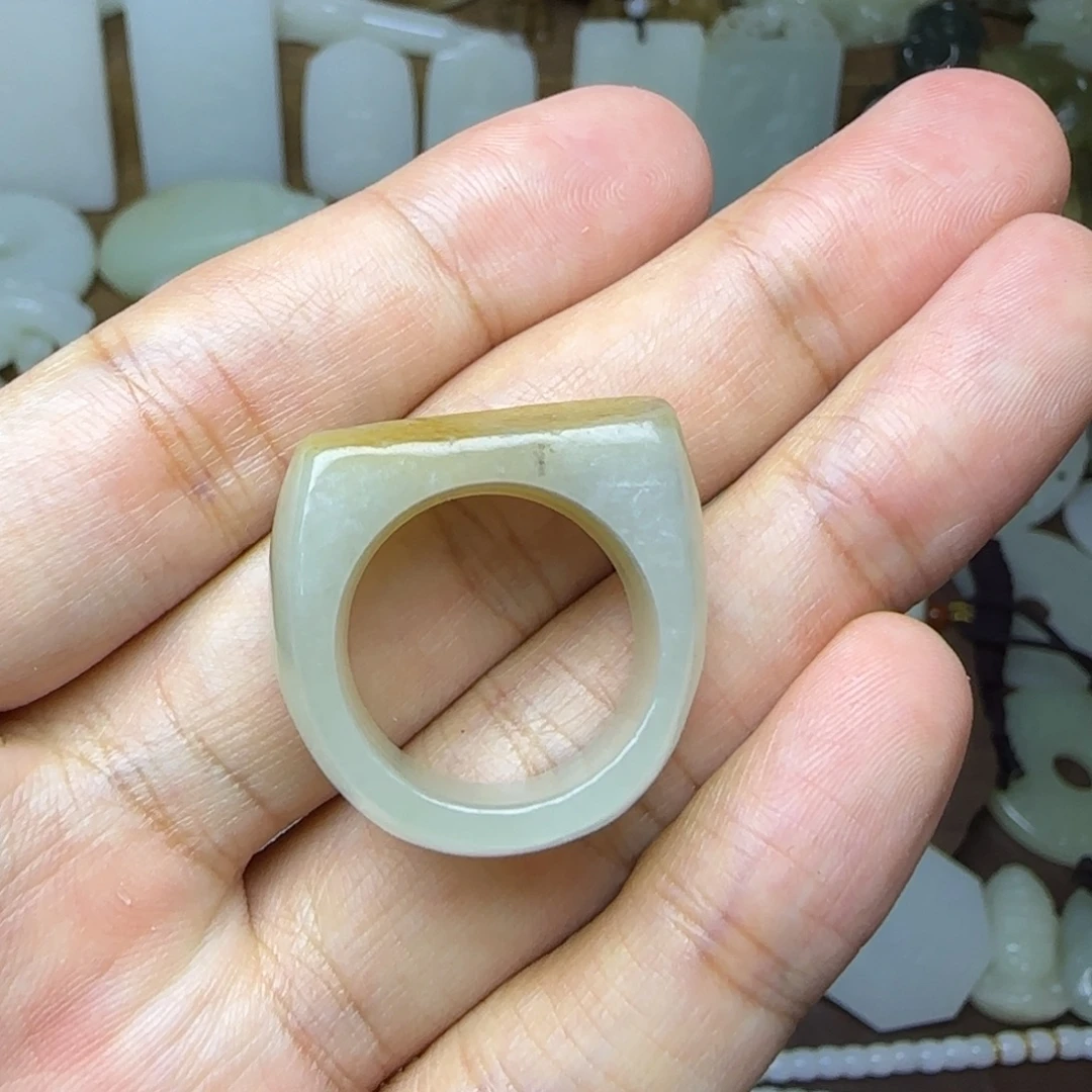 和田玉未镶嵌挂件内经18.6