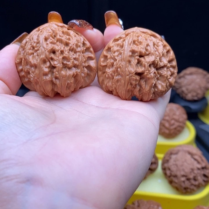 把件文玩核桃三角白