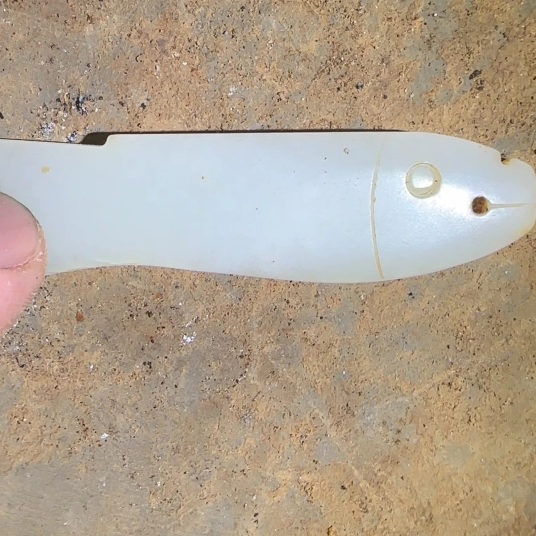 唐***豆瓷片陶瓷艺术作品