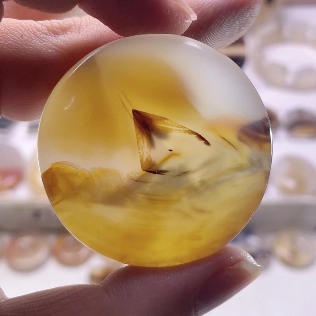 玛瑙/玉髓未镶嵌珠宝奇石