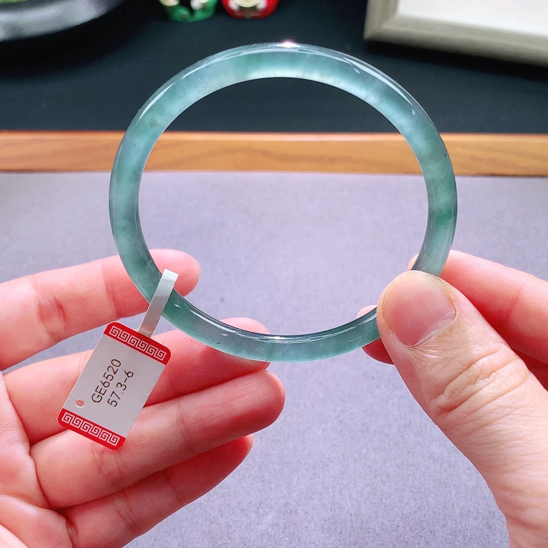 翡翠手镯未镶嵌天然翡翠手镯