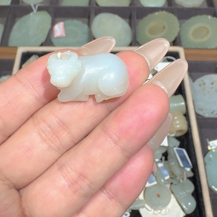 和田玉（糖玉）车挂未镶嵌