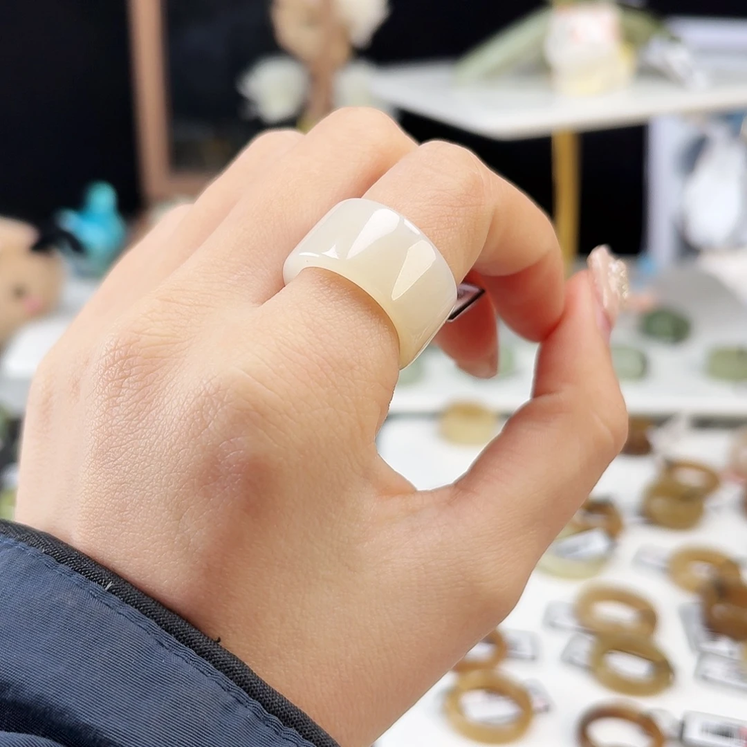 和田玉未镶嵌戒指P65俄白直切17.4不退换