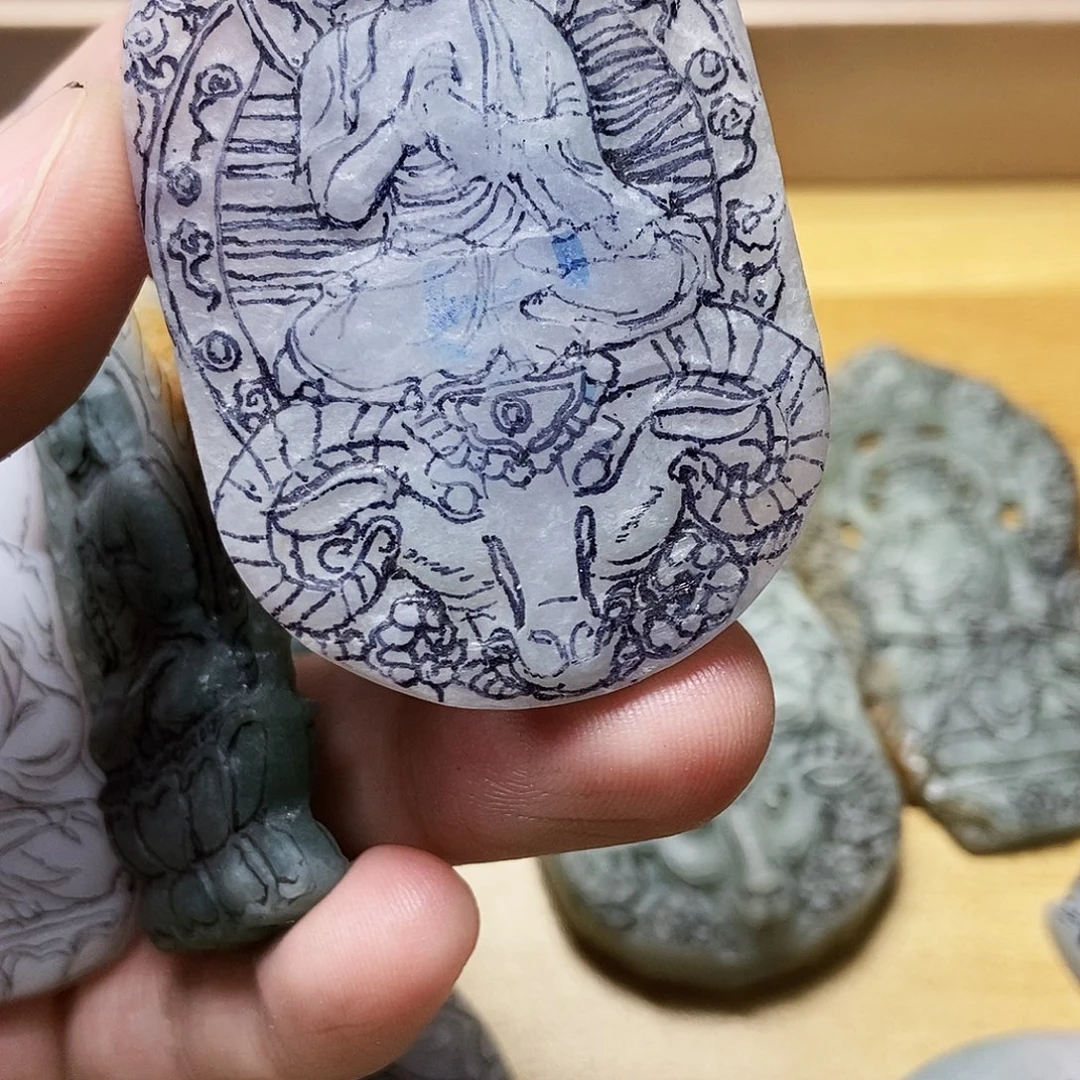 奶****定制翡翠未镶嵌不过宝贝