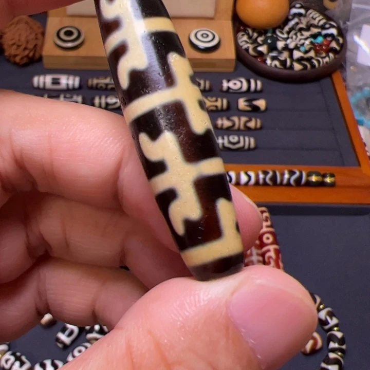 玛瑙/玉髓颈饰9K金镶嵌