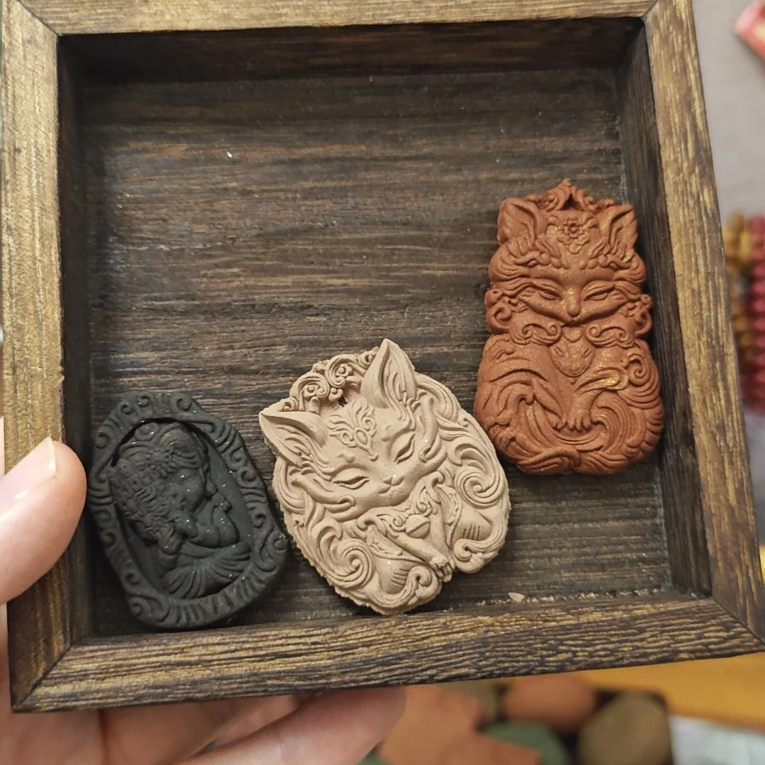 梓***烜泥塑福利香牌高阶香方三个