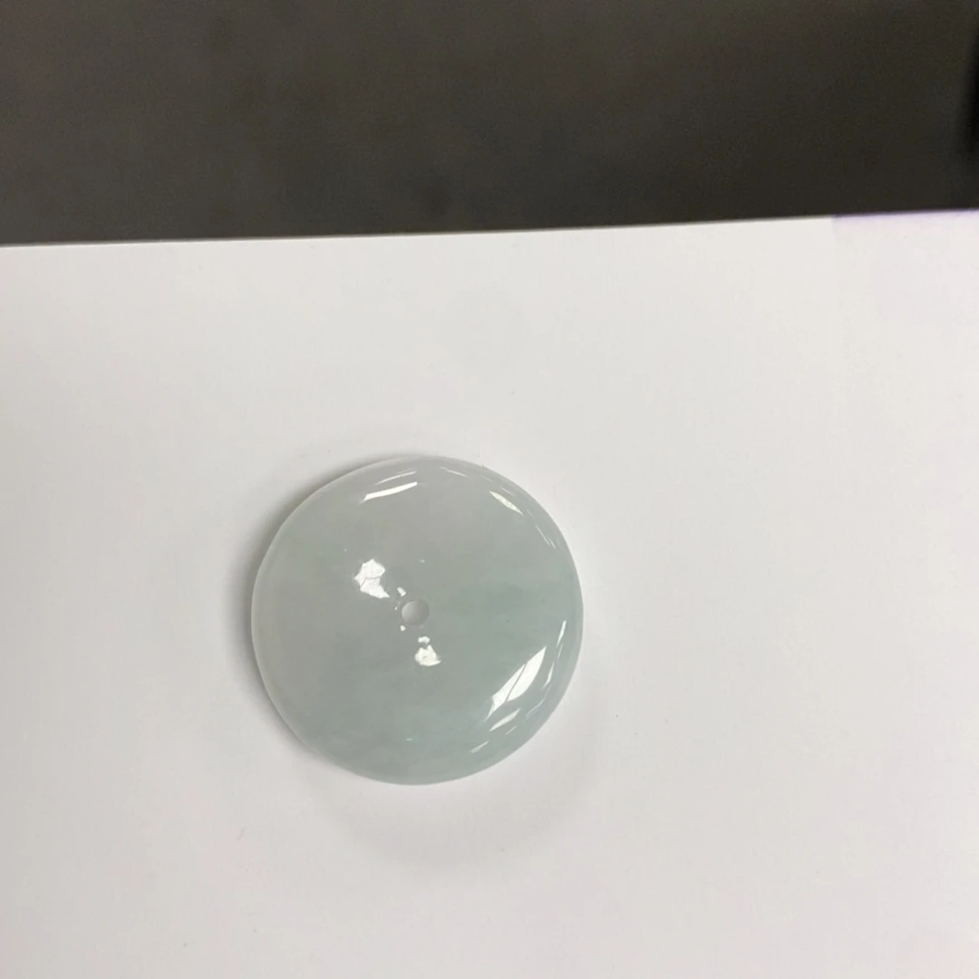 翡翠未镶嵌颈饰平安扣