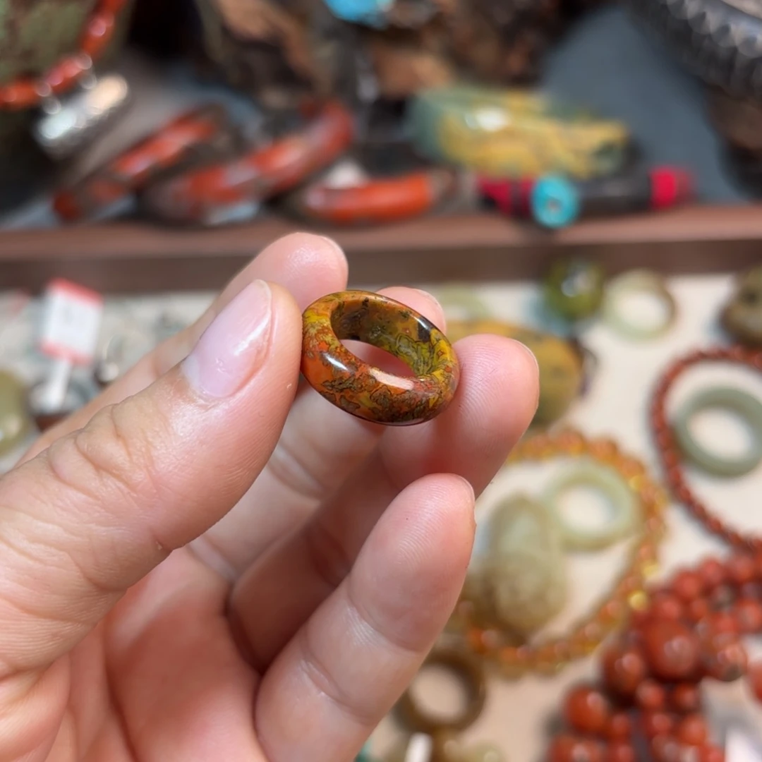 岫岩河磨玉（透闪石质玉）颈饰未镶嵌奔***粟