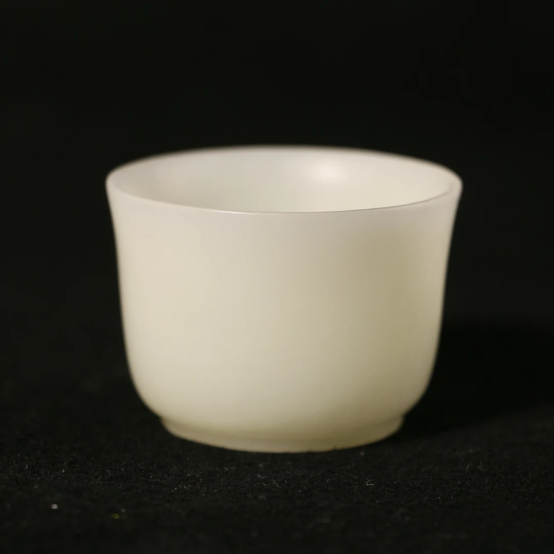 26F5   清  和田玉素面玉杯