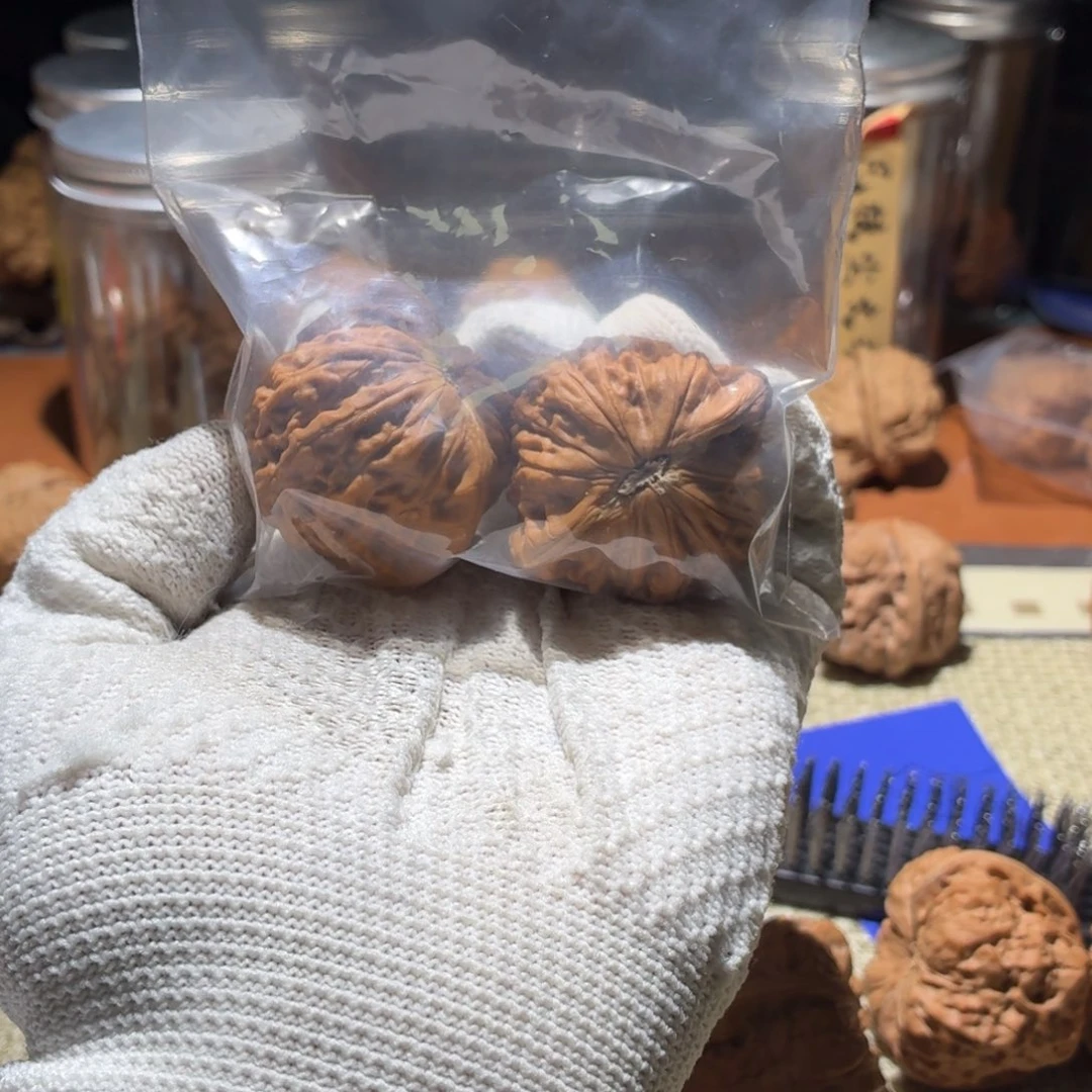 陌***野吊坠文玩核桃山地娃