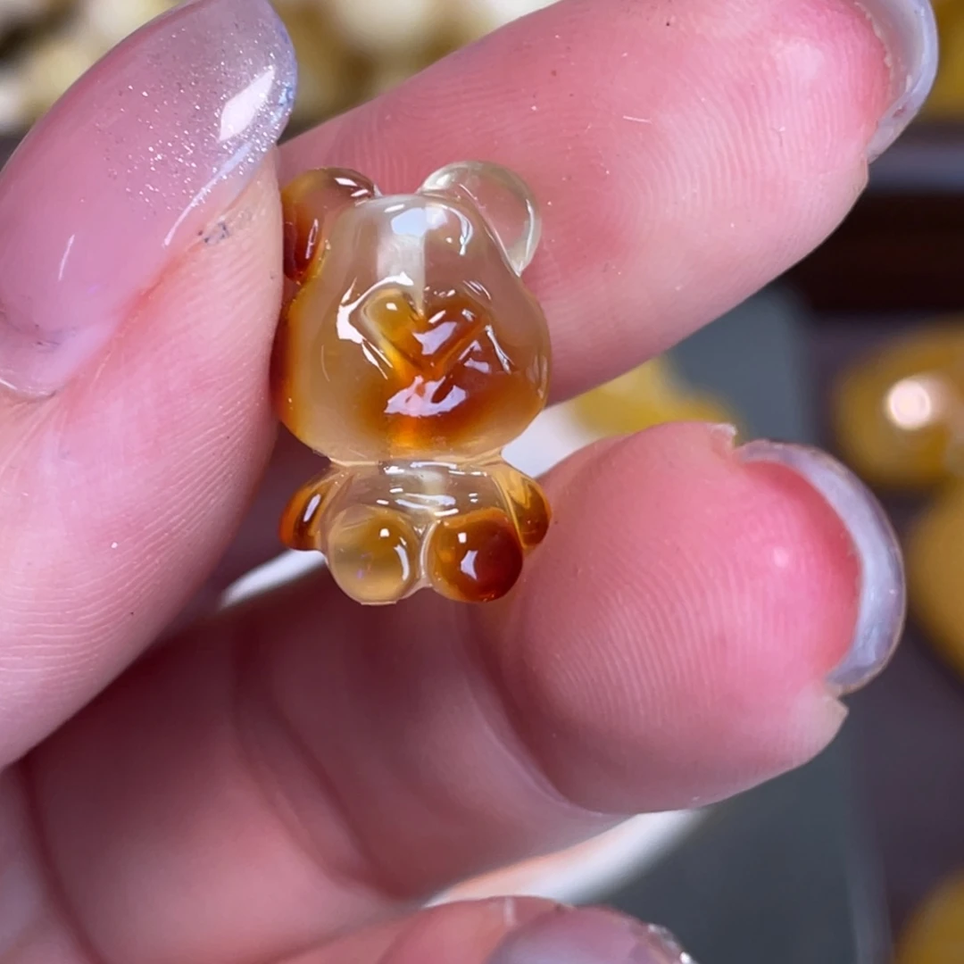 未镶嵌琥珀裸石微瑕68