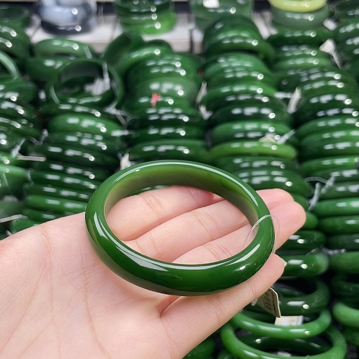 未镶嵌手镯和田玉（碧玉）