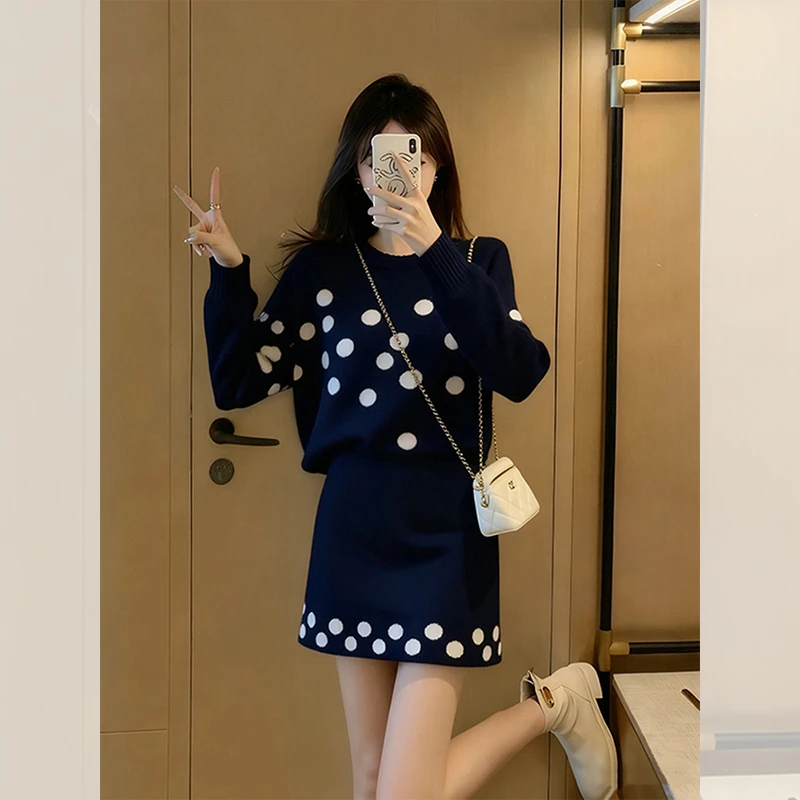 漂亮出片衣服女装一整套秋冬装穿搭藏蓝色针织衫毛衣半身裙两件套