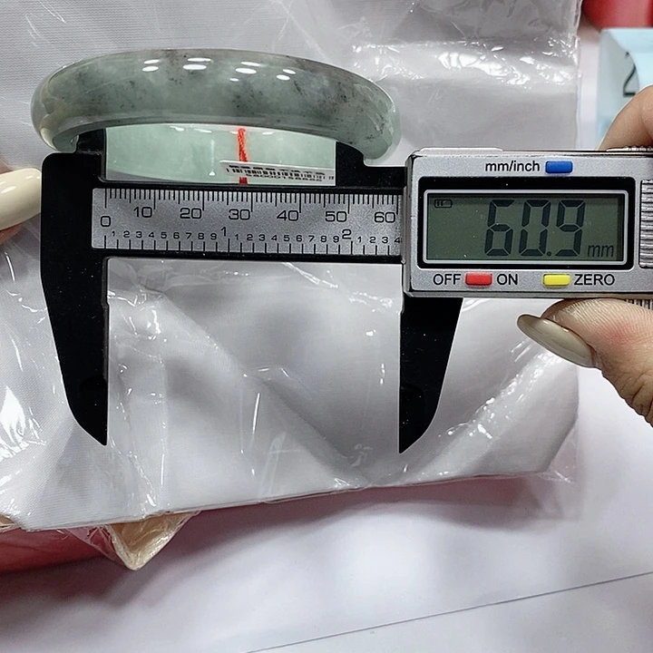 翡翠手镯未镶嵌284