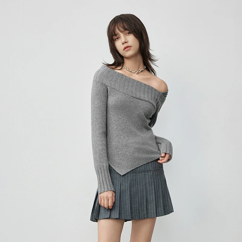 moussy2025秋季新品温柔慵懒风不对称领露肩毛衣女010IA370-3891