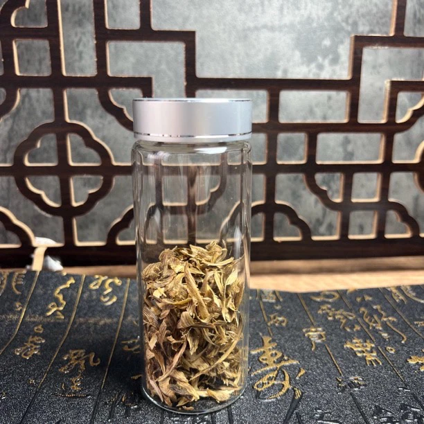 沉香【新人必入】A088奇楠养料勾丝0.6zqtz原材料多样性发一