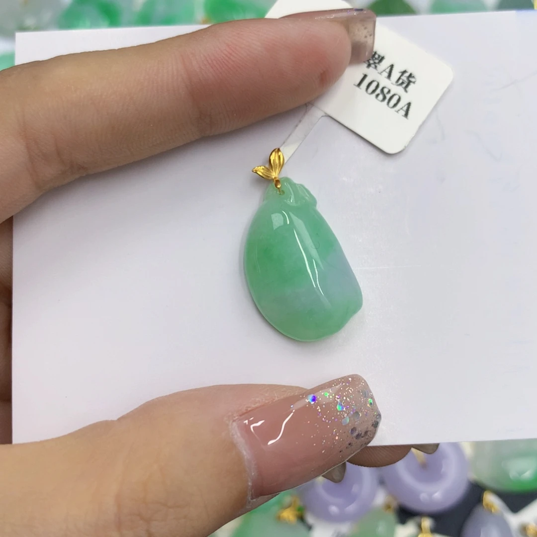 颈饰18K金镶嵌翡翠翡翠