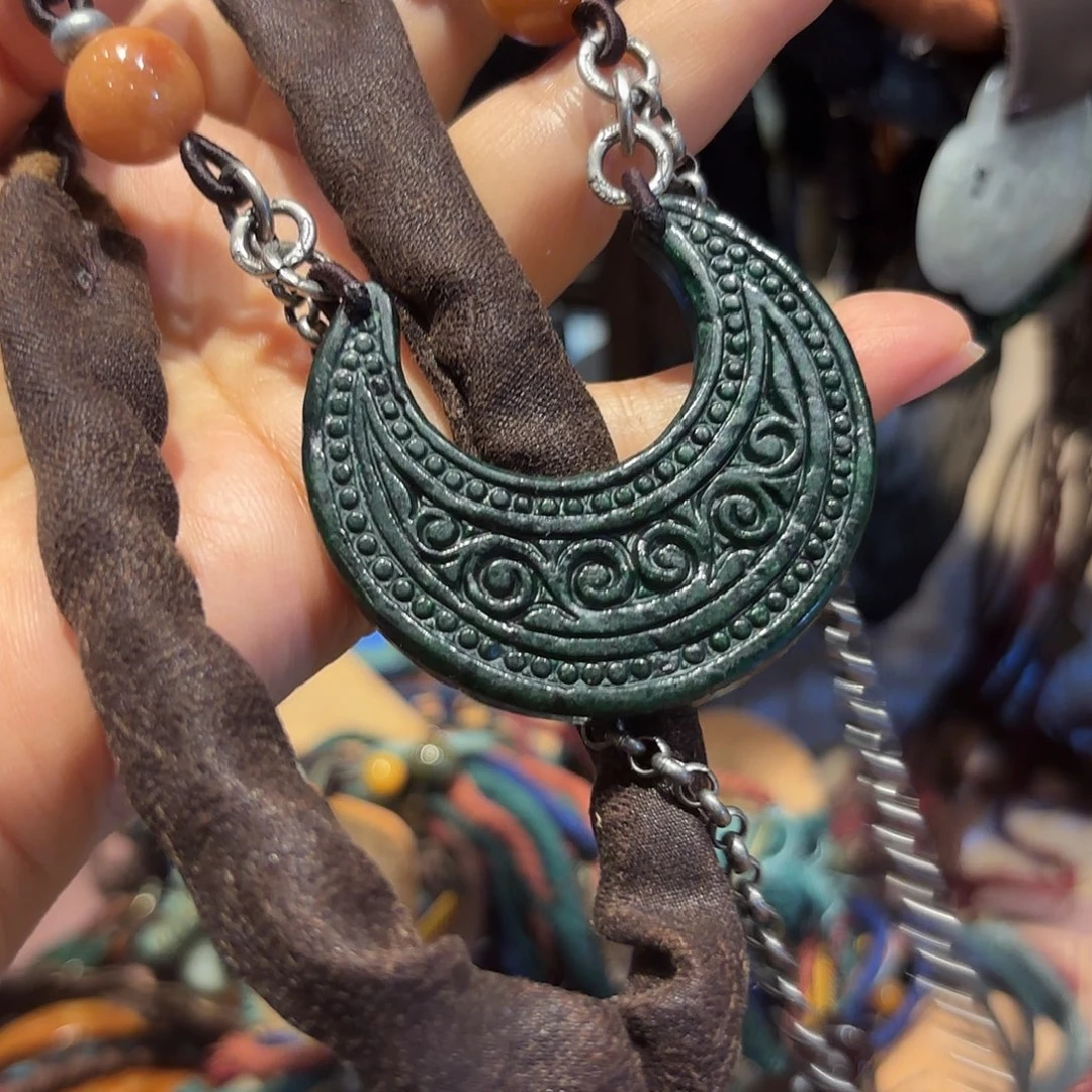 翡翠未镶嵌颈饰原创