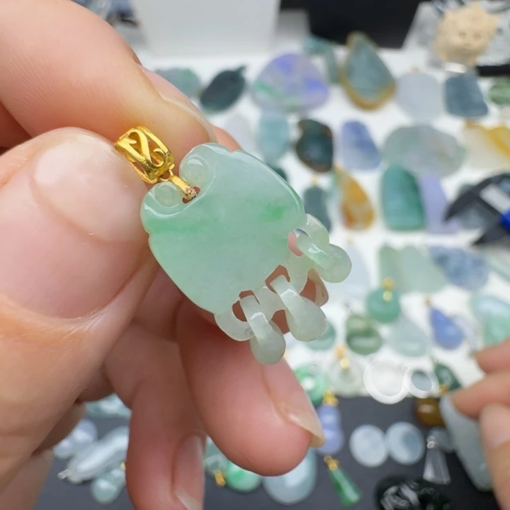 翡翠18K金镶嵌吊坠(不含链)