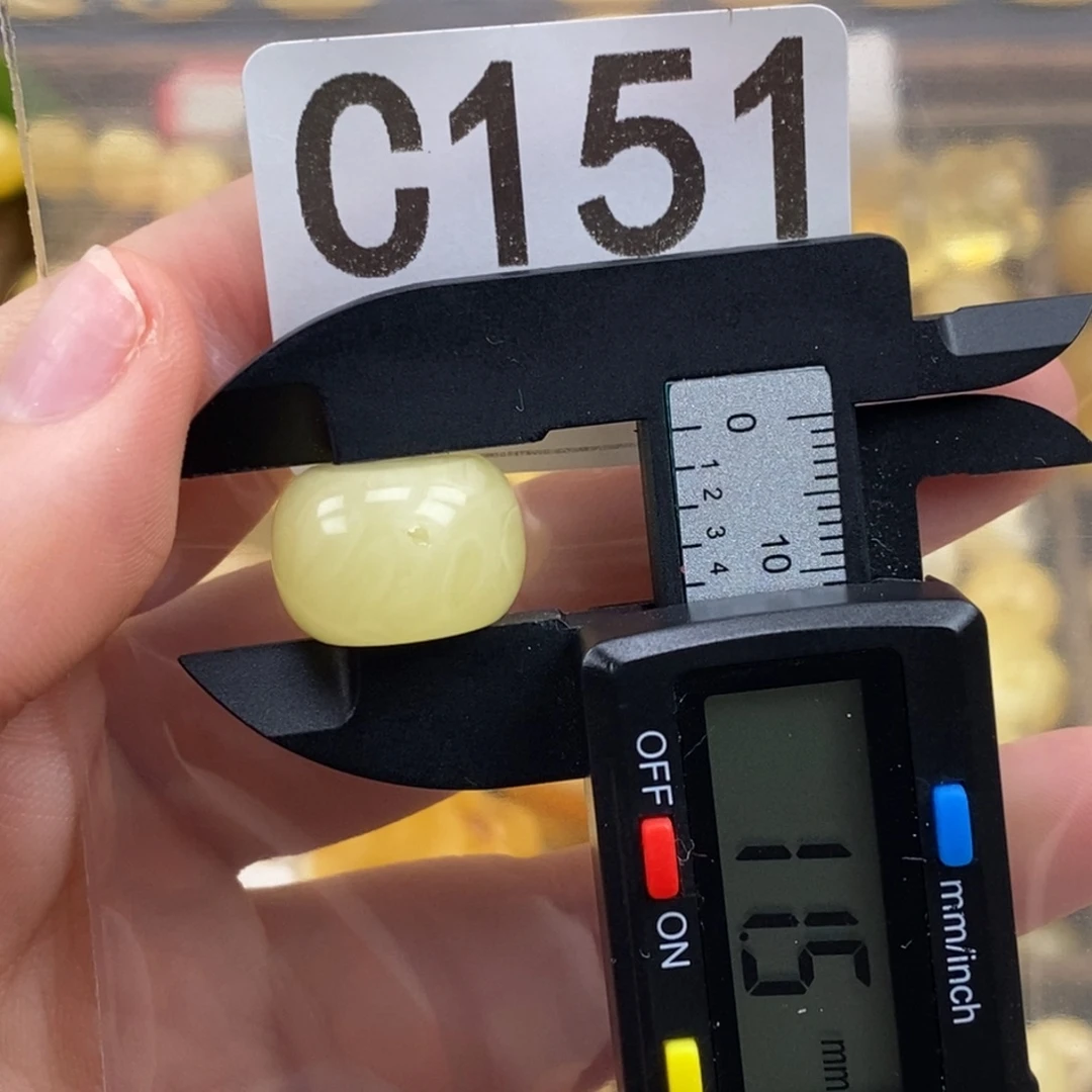 琥珀未镶嵌珠宝奇石坑