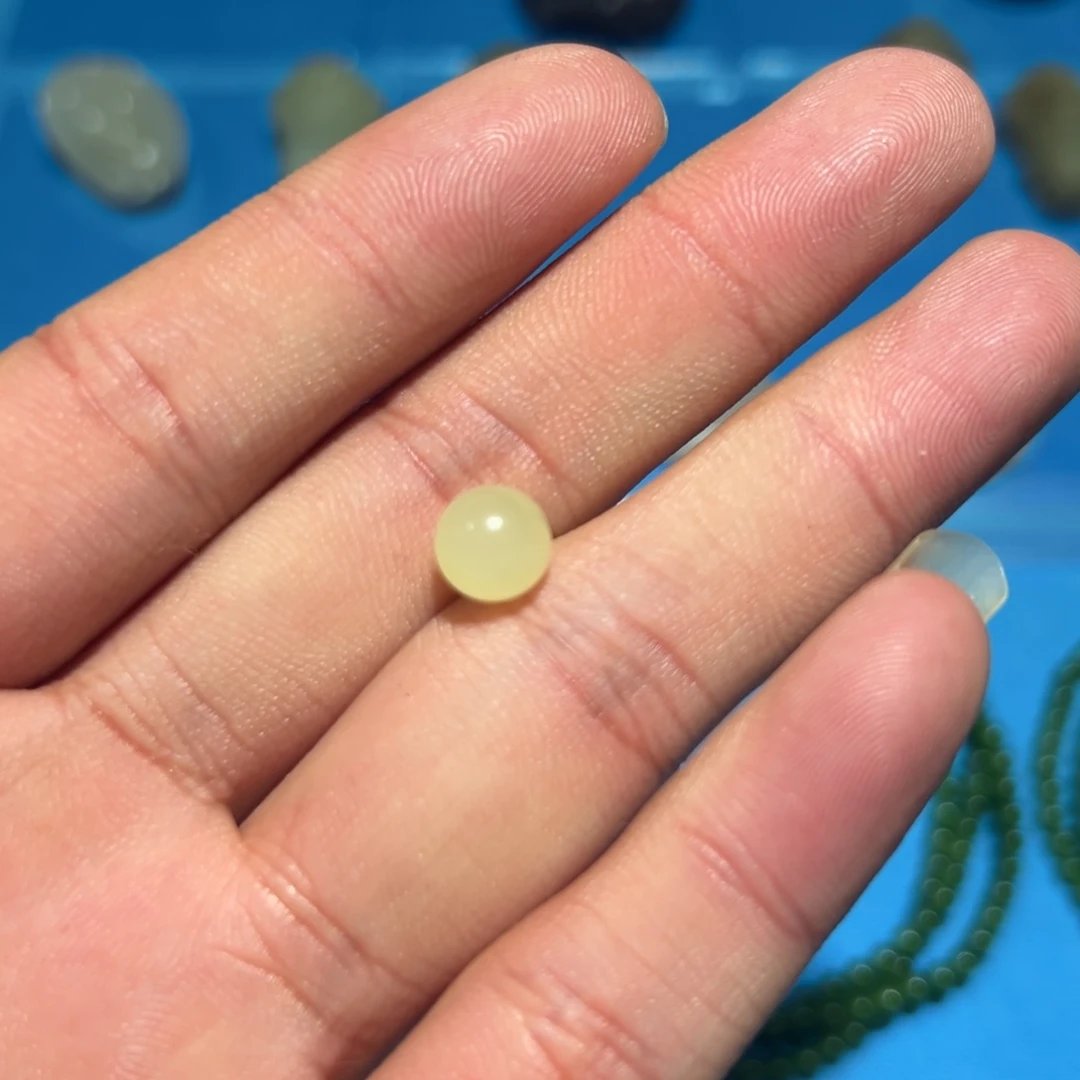 ツ***冰和田玉未镶嵌珠宝奇石