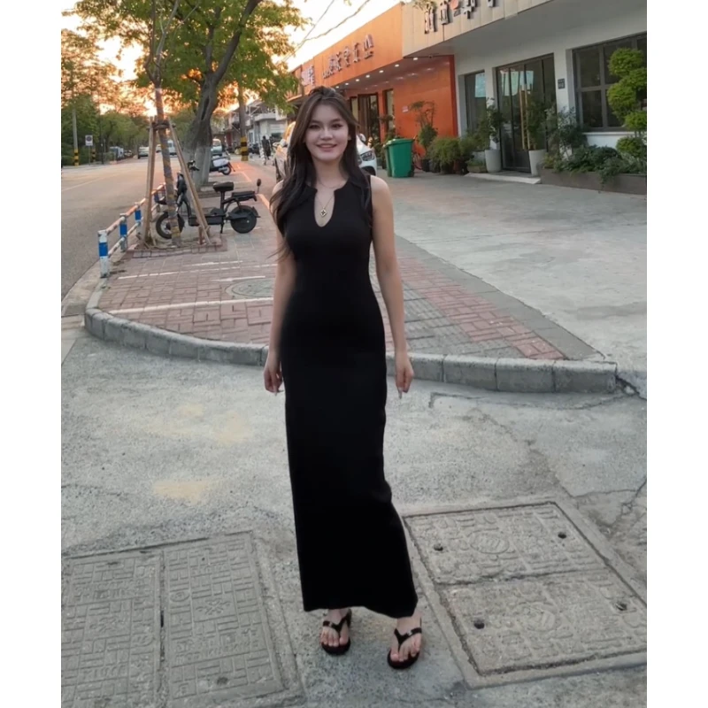 【Glozzzz】新中式小V领修身显瘦性感气质无袖辣妹连衣裙女MZ 026