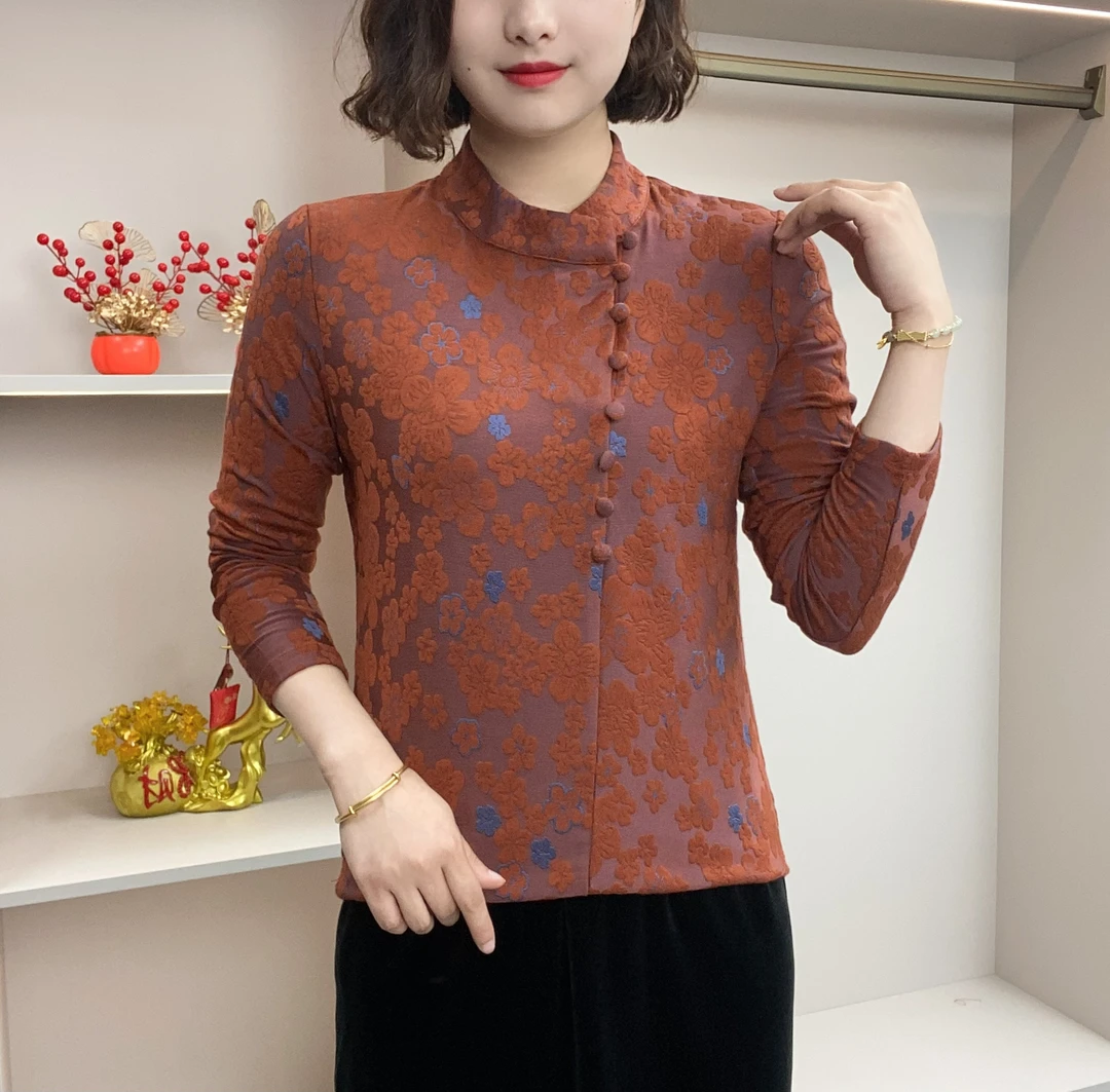2025秋冬新款小花薄绒立领盘扣新中式复古时尚妈妈装提花打底衫18
