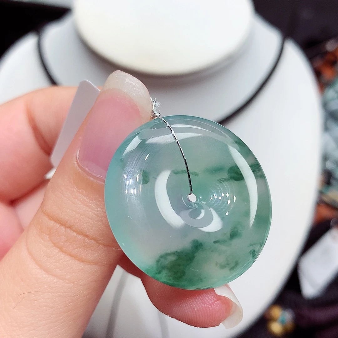 翡翠未镶嵌颈饰翡翠116，28.7/5.8