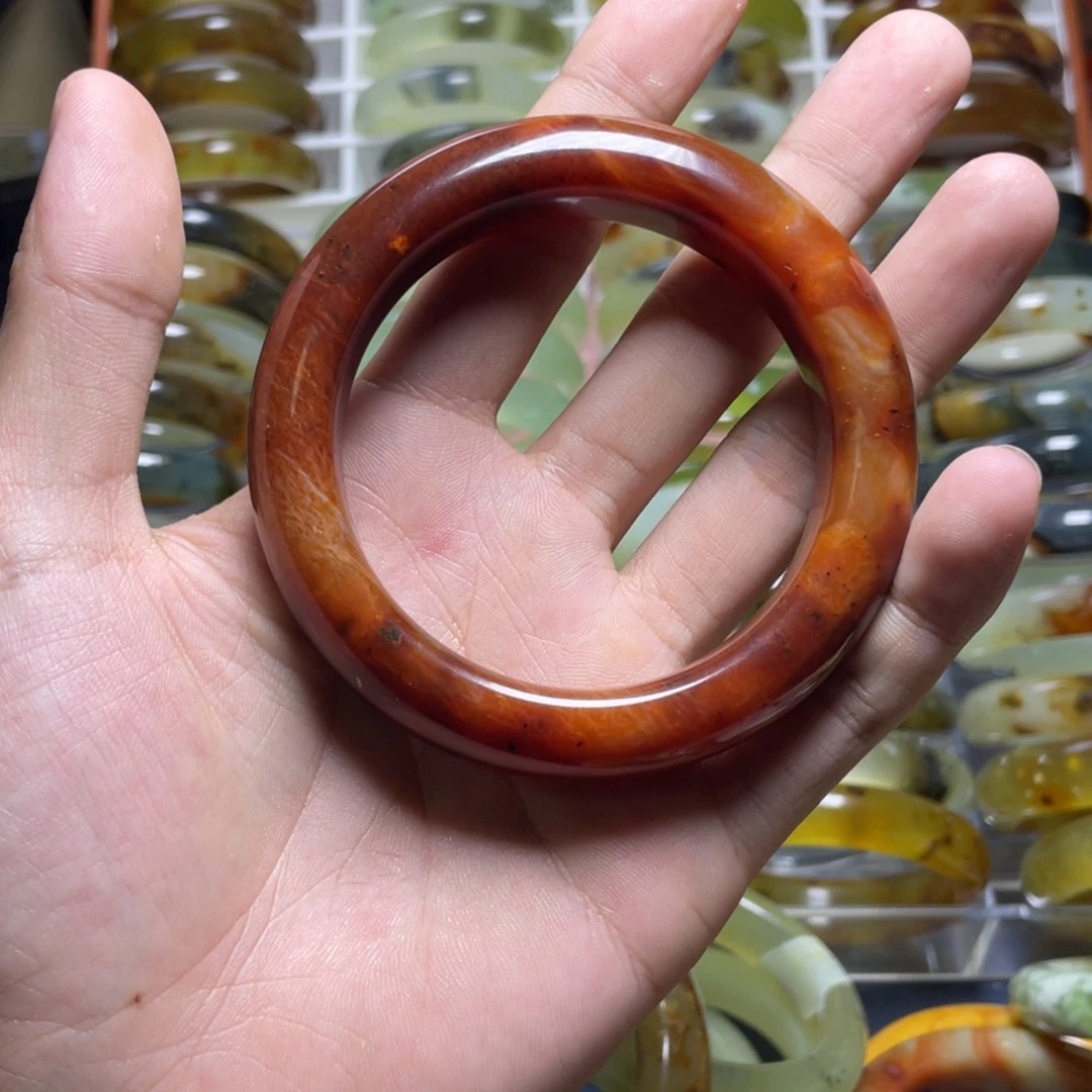 荷***叶蛇纹石玉未镶嵌手镯