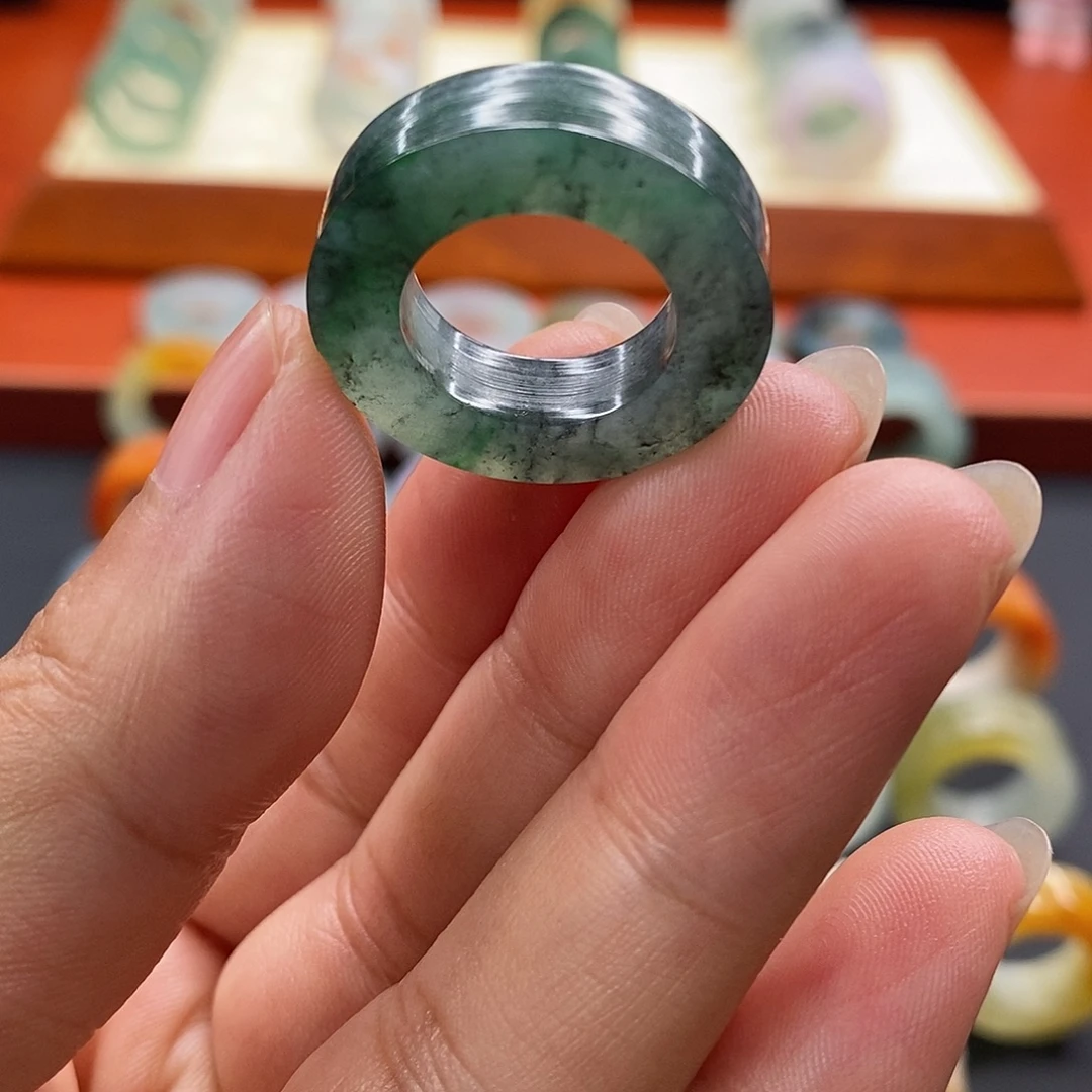 未镶嵌定制翡翠翡翠