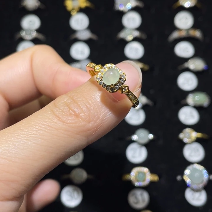 翡翠未镶嵌戒指戒指