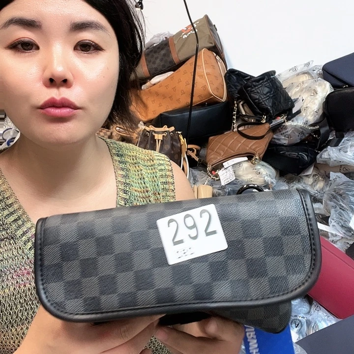 PVC包包包包包包吧